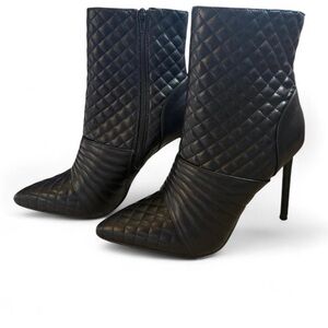 Elegant Black Quilted Ankle Boots
